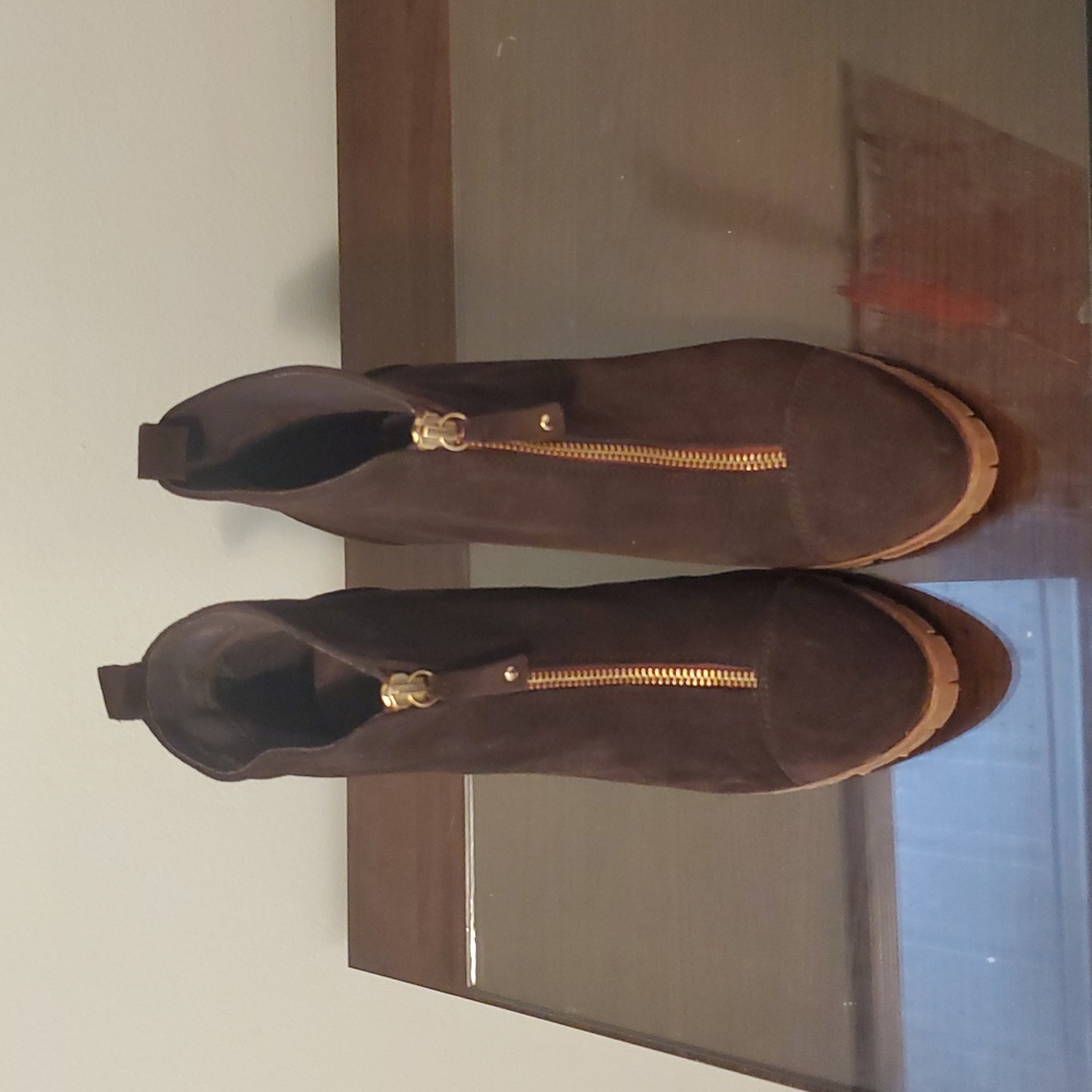 Elegant Brown Ankle Boots
